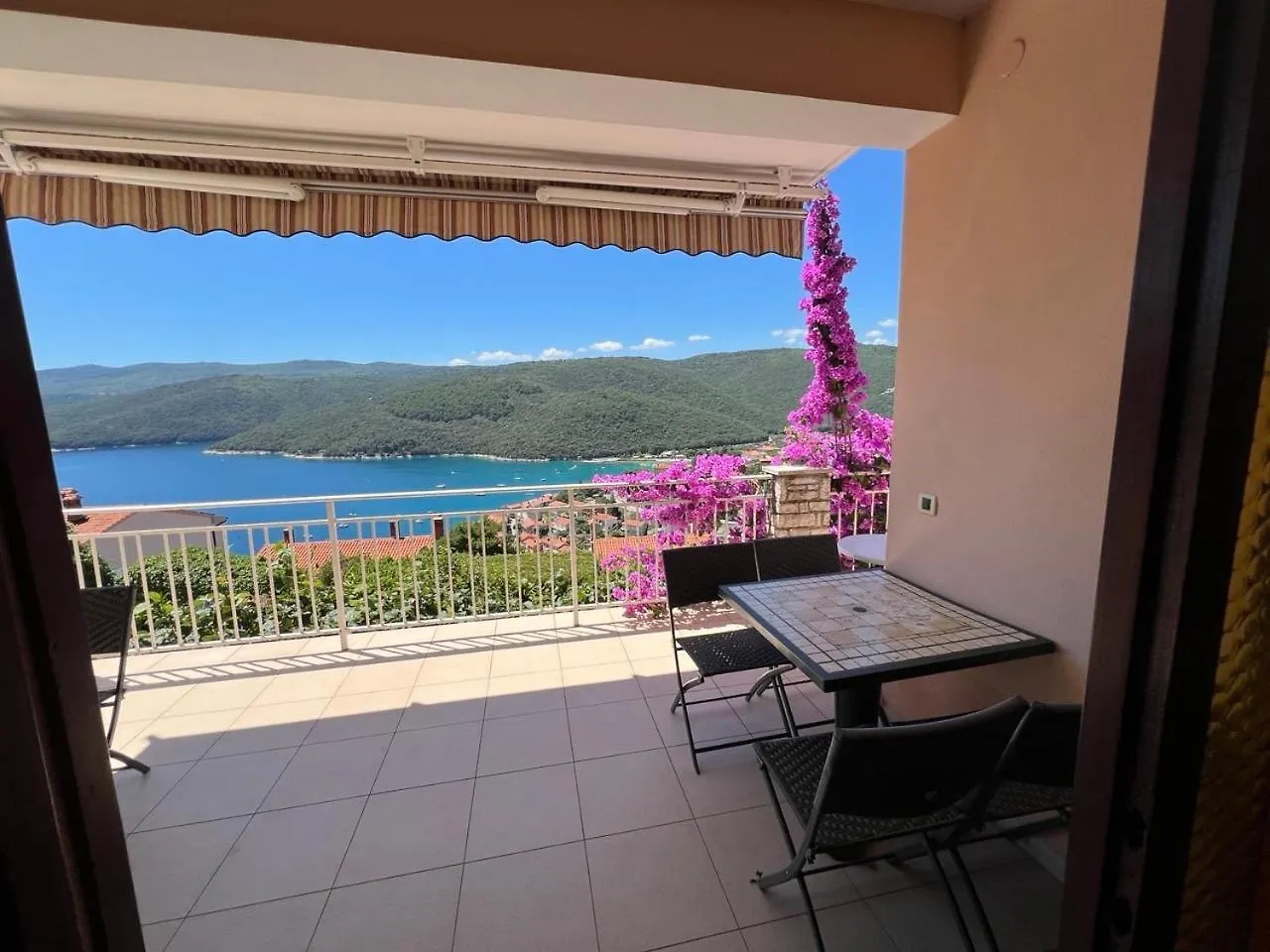 Apartments Alma Rabac