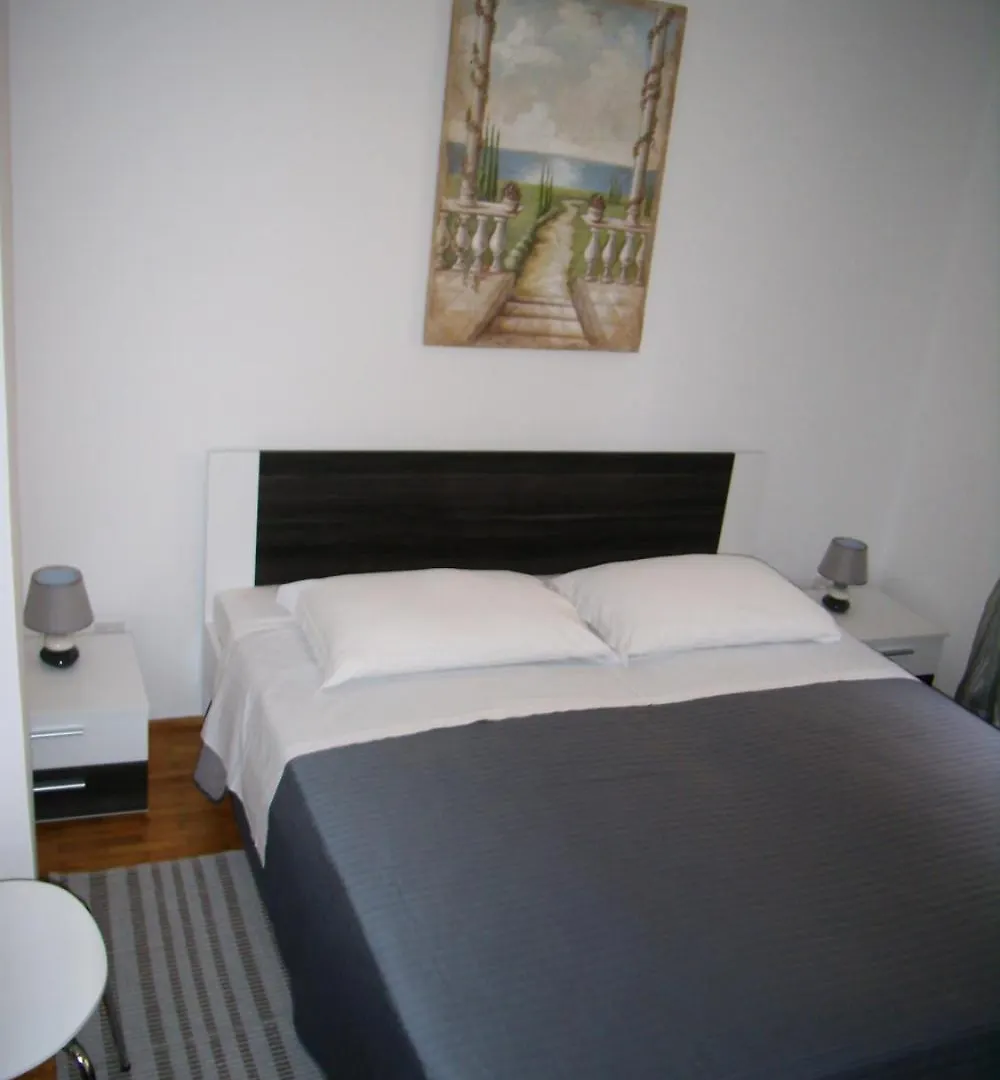 Apartments Alma Rabac