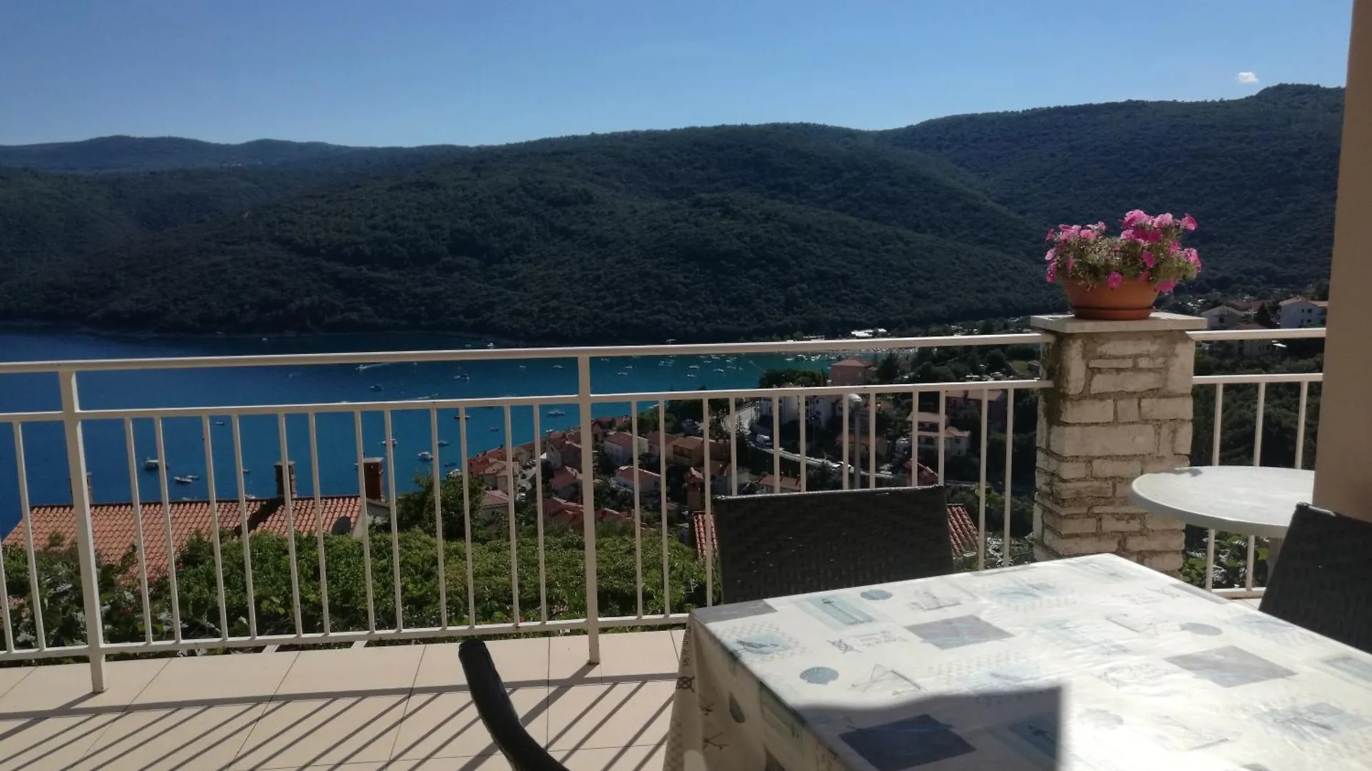 Apartments Alma Rabac