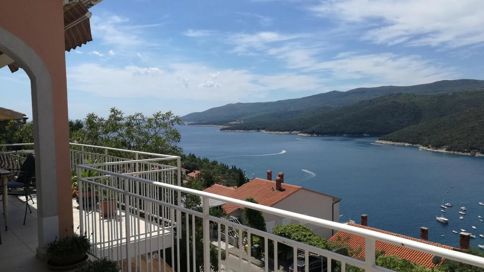 Apartments Alma Rabac 0*,